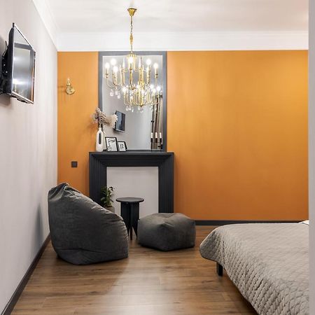 Modern Apartment リヴィウ エクステリア 写真