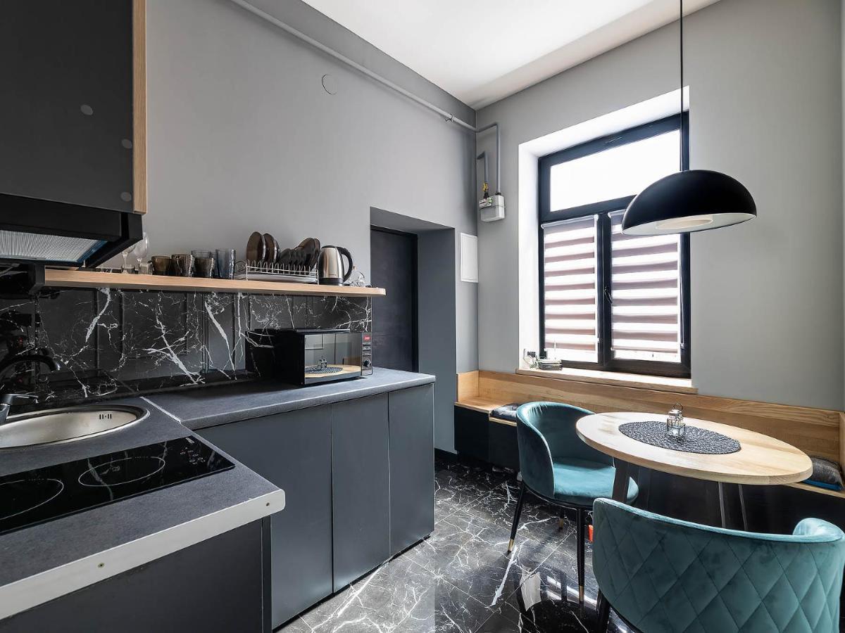 Modern Apartment リヴィウ エクステリア 写真
