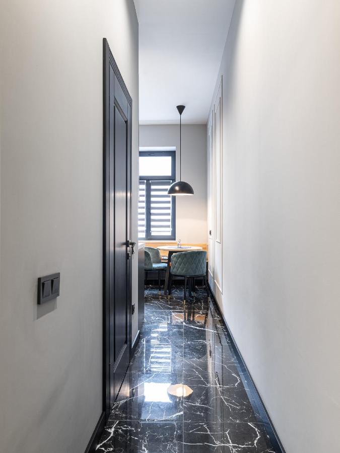 Modern Apartment リヴィウ エクステリア 写真