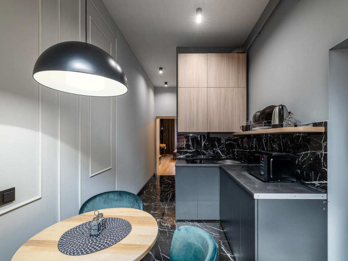 Modern Apartment リヴィウ エクステリア 写真