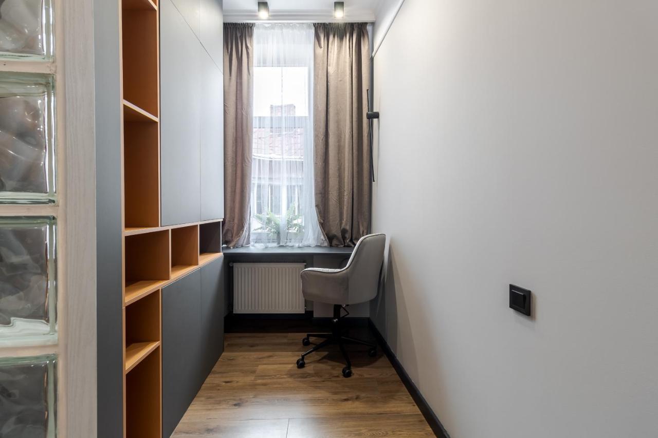 Modern Apartment リヴィウ エクステリア 写真