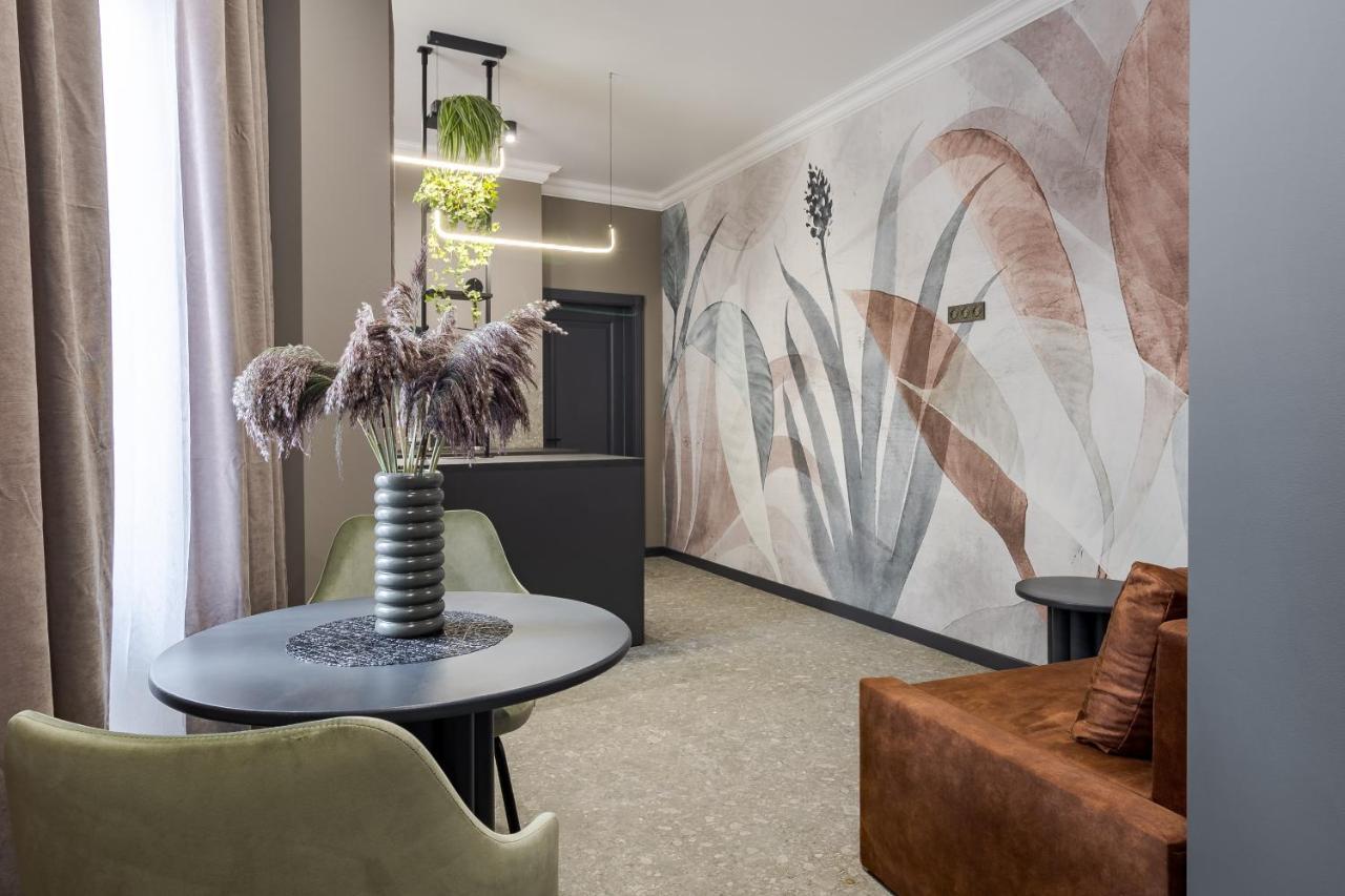 Modern Apartment リヴィウ エクステリア 写真