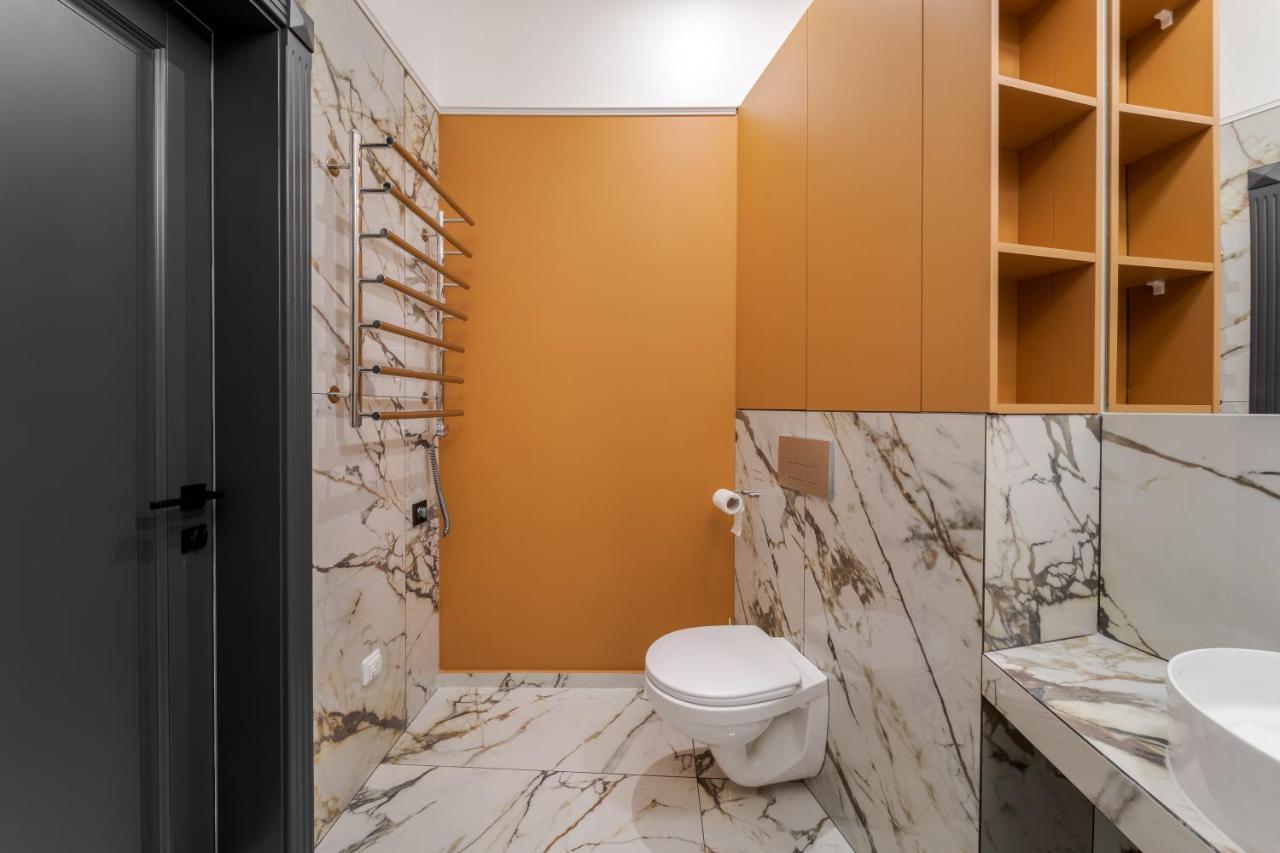 Modern Apartment リヴィウ エクステリア 写真